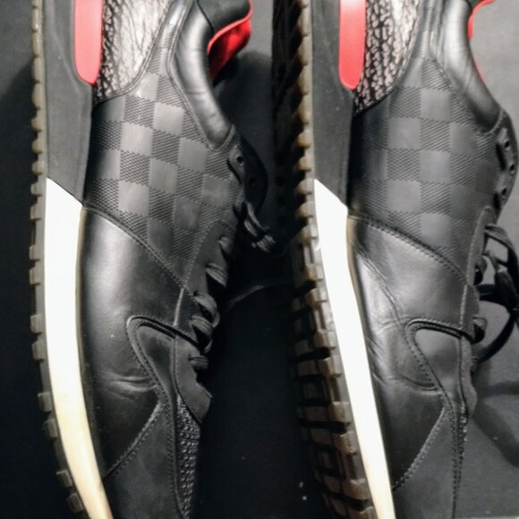 LV sneaker size 11.5 US  (LV 10.5) - Picture 5 of 9